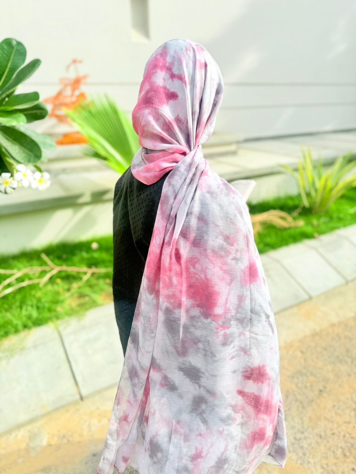 SMOKY TIE N DYE HIJAB